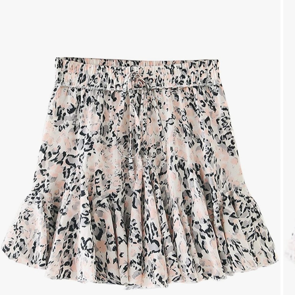 Never warn size 0 snake skin skirt